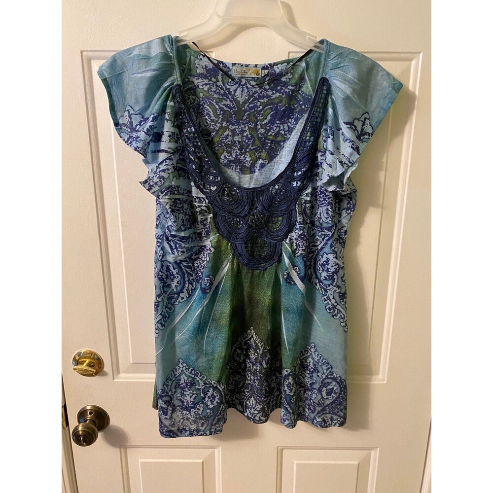 V neck crochet boho Unity world wear Top size Large